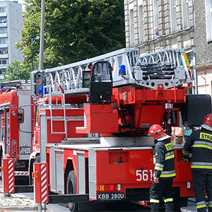 Weekend strażaków: Podpalenia śmietników, śmiertelny wypadek i alarmy o pożarze lasu w Kuźni Raciborskiej