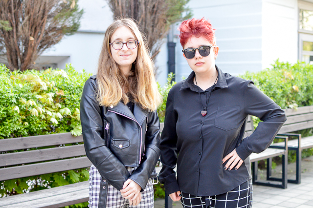 Michalina Kostka i Anna Huptaś żartują, że motyw cierpienia i przemiany, którego spodziewają się na egzaminie, towarzyszył im również w szkole.