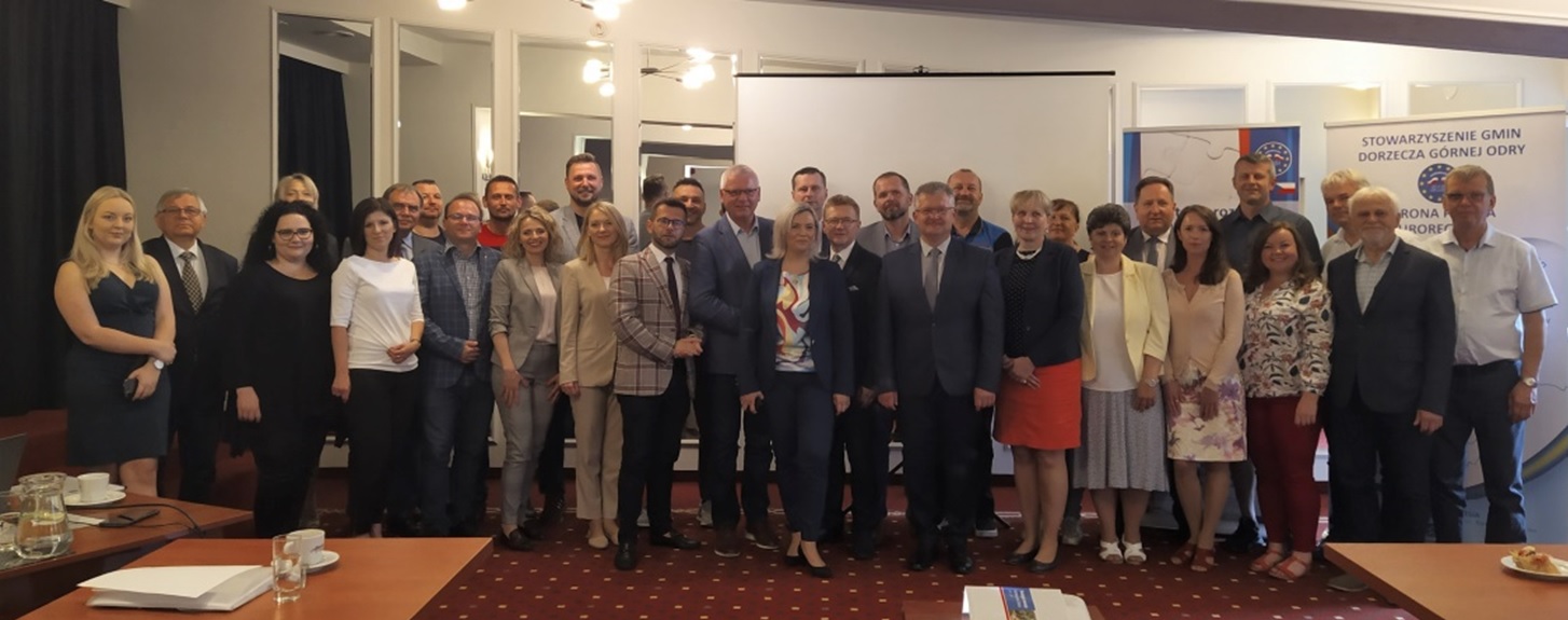 W dniach 9-10 czerwca 2022 roku odbyło się wspólne dwudniowe spotkanie przedstawicieli miast i gmin członkowskich oraz stowarzyszonych organizacji członkowskich Euroregionu Silesia, którego głównym celem było przedstawienie nowej Strategii Rozwoju Euroregionu Silesia oraz warunków europejskiej współpracy terytorialnej na lata 2021-2027
