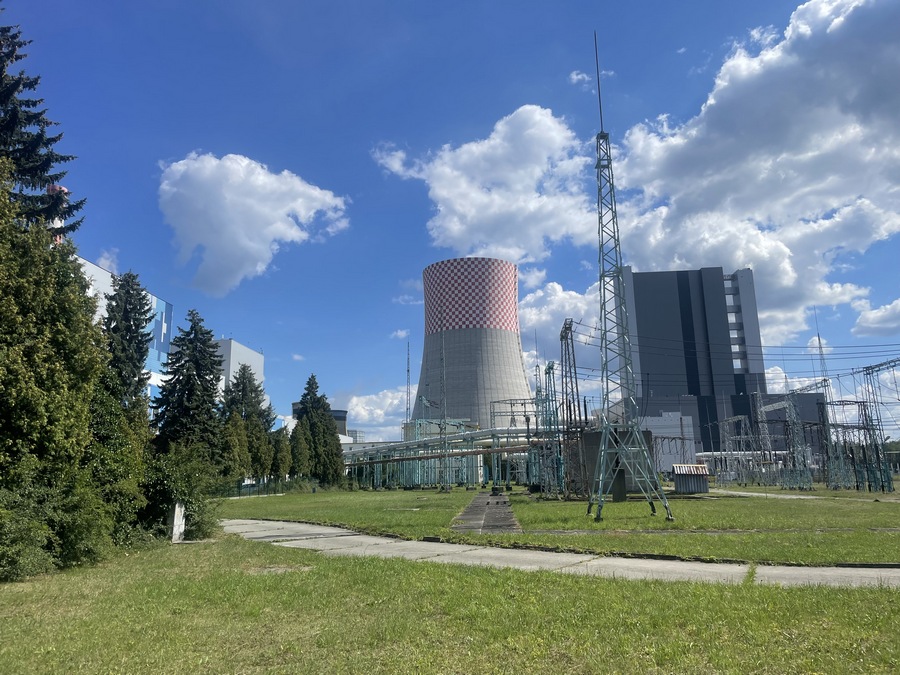 Blok energetyczny o mocy 910 MW w Jaworznie to najnowocześniejsza instalacja tego typu w Europie. Aktualnie obiekt jest wyłączony z użytkowania. Trwa naprawa uszkodzenia leja kotła.
