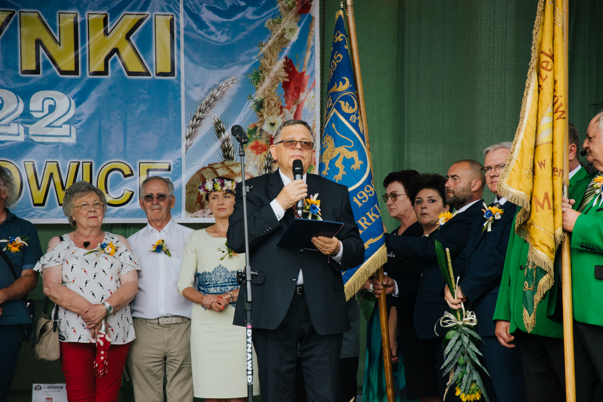 Przemawiający Tadeusz Chrószcz, wójt gminy Marklowice