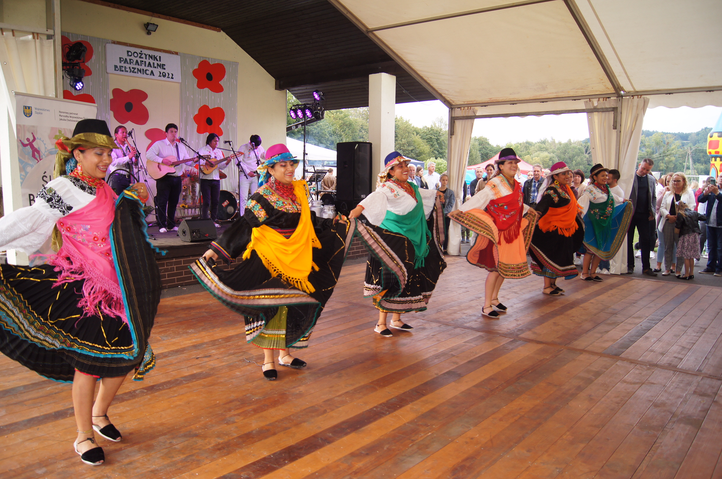 Zespół z Ekwadoru zaprezentował folklor swojego regionu