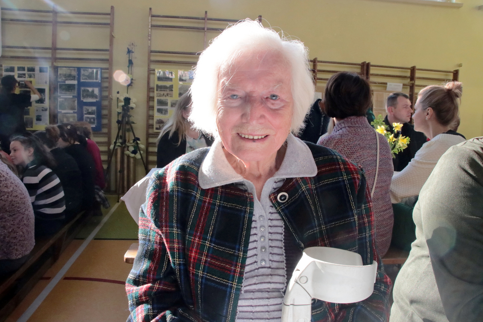 Na obchody przyszła najstarsza mieszkanka Krowiarek, 97-letnia Maria Lasak