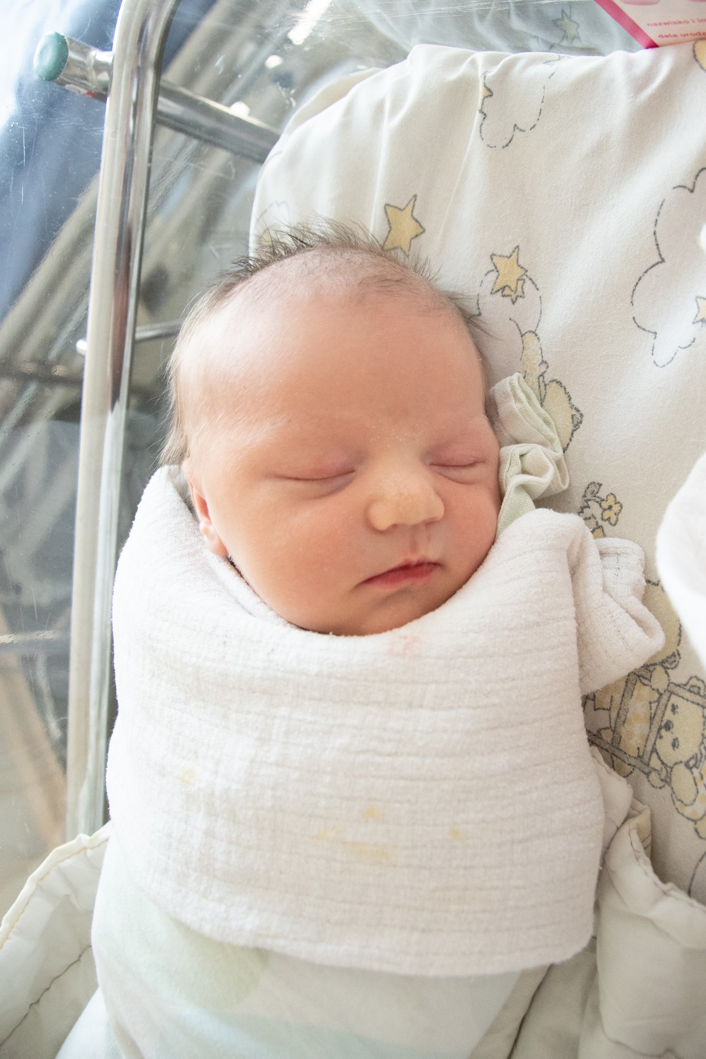 Mała Dominika Kurpińska urodziła się 25.07 o godz. 13.55. Ważyła 4440 g i mierzyła 58 cm. Jej rodzicami są Klaudia i Mateusz z Żor. W domu na Dominikę czeka starszy braciszek Franio.