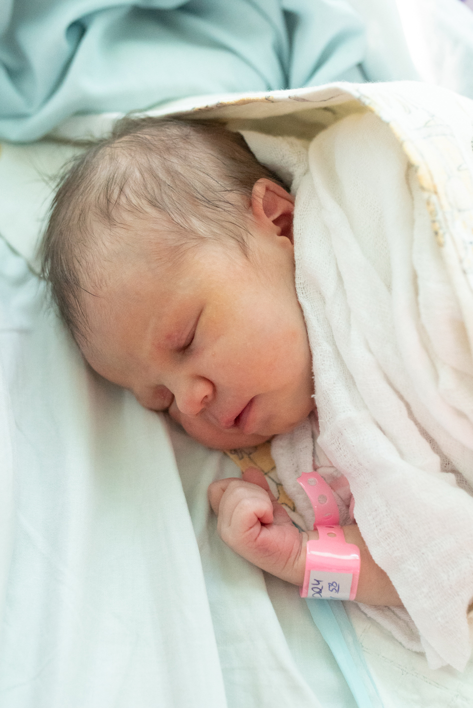 Na zdjęciu smacznie śpi mała Nadia Cabaj. Dziewczynka urodziła się 11.09 o godz. 1.58. Ważyła 2920g i mierzyła 50cm. Jej rodzicami zostali Sandra i Łukasz z Rydułtów.