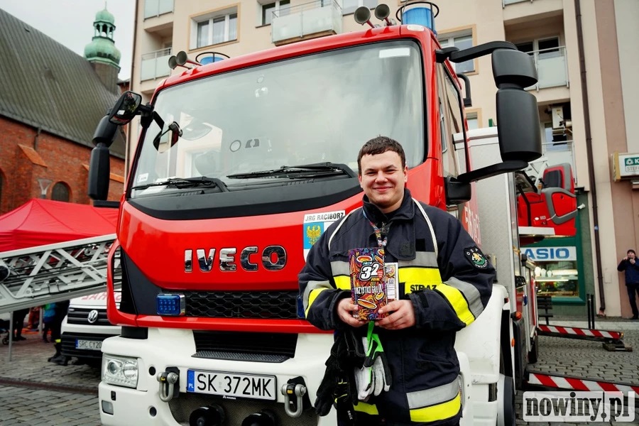 Strażacy również wspierali WOŚP w zbiórce (na zdjęciu: Fabian Wolny z OSP Owsiszcze)