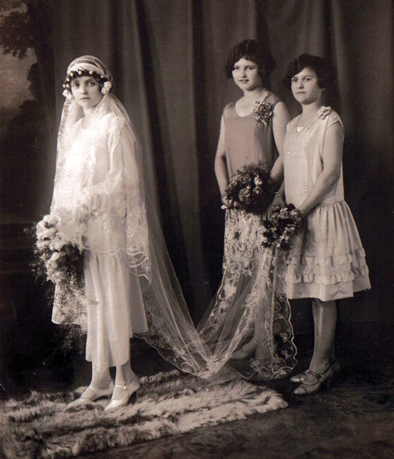 Hela Michalska z Anną Tatarczyk jako druhna na drugim ślubie swego ojca (z prawej)