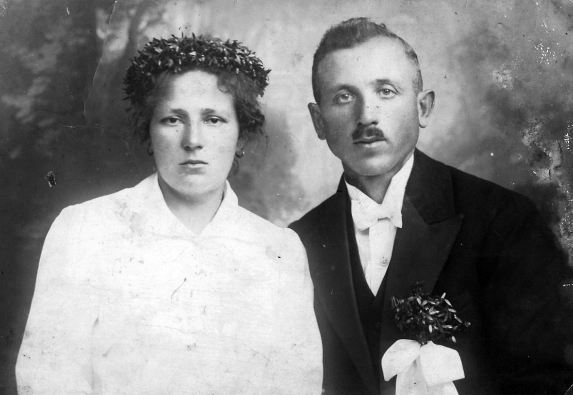 Ślubne zdjęcie Berty i Gustawa, rodziców pani Róży