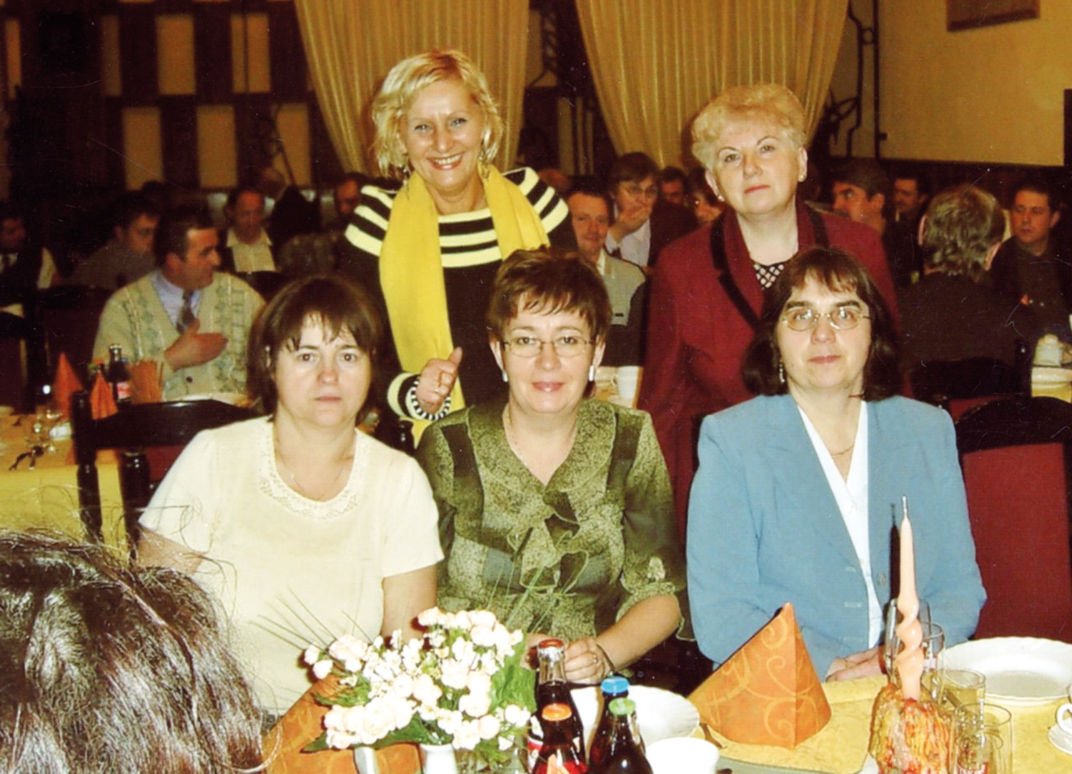 Od lewej stoją: Wiesława Kapelska i Marianna Kałdońska. Siedzą: Elżbieta Kuryłowicz, Maria Pikul i Maria Ostachowska.