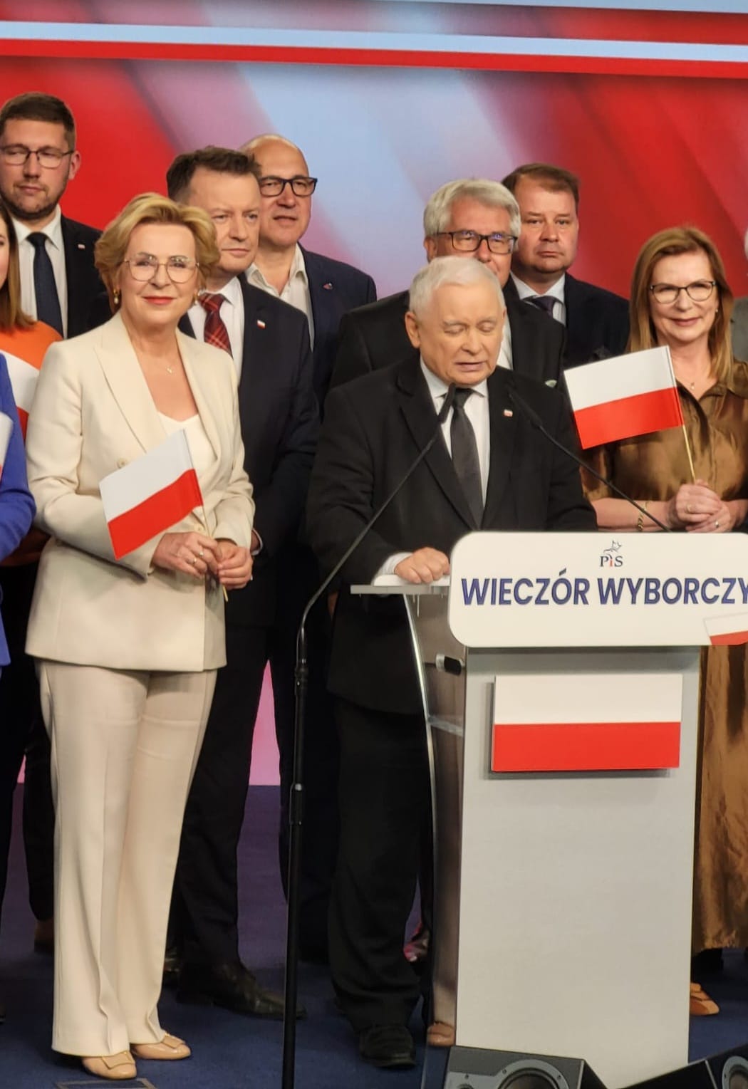 Jarosław Kaczyński wystąpił w sztabie z Jawigą Wiśniewską u swego boku