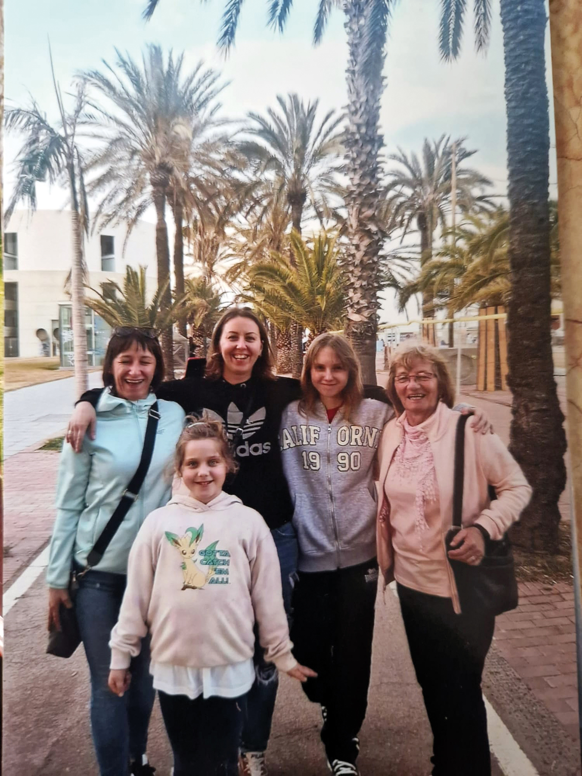 Kobiety w rodzinie pana Karola: (od lewej): córka Agnieszka, synowa Patrycja, wnuczka Nadia, żona Sonia i najmłodsza wnuczka Karolina