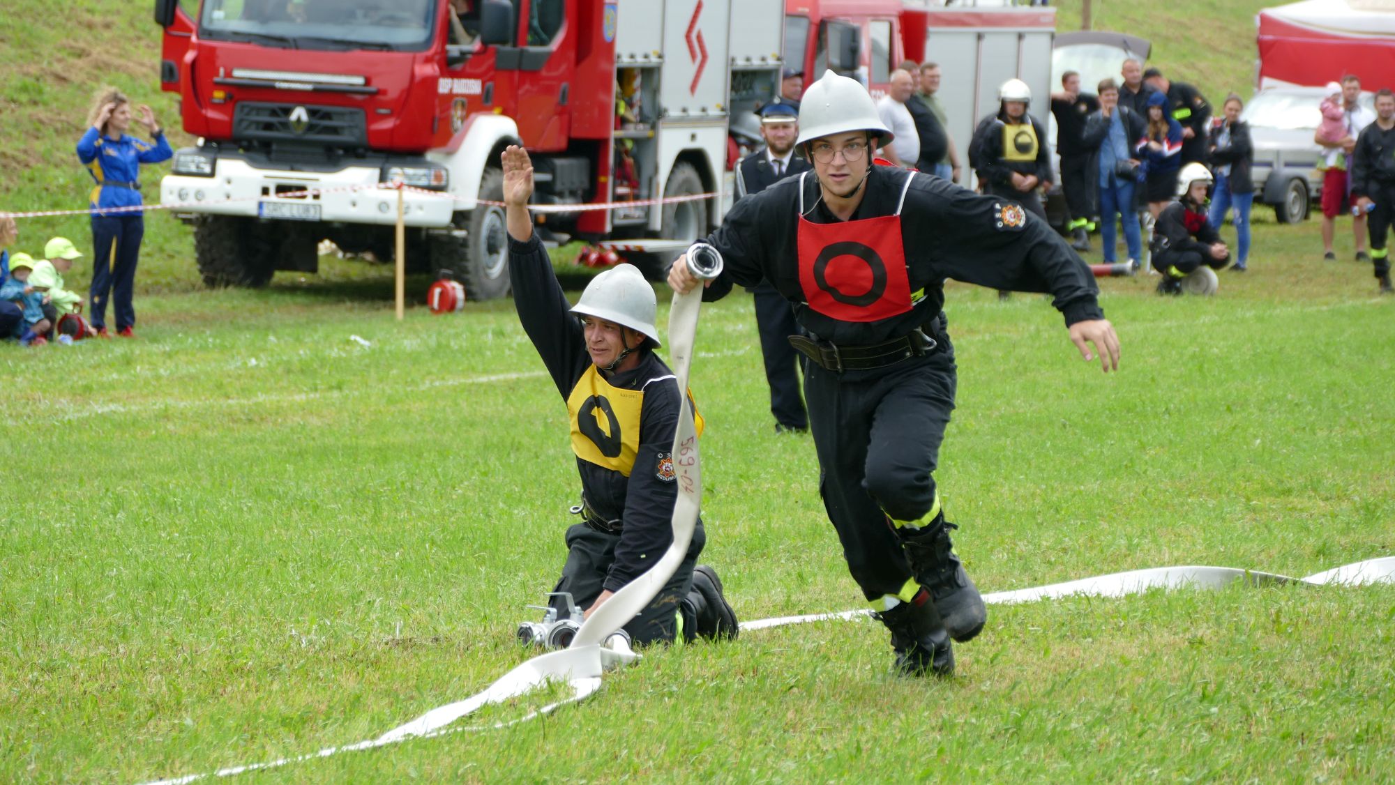 Zawody sportowo-pożarnicze składały się ze sztafety pożarniczej (400 m z przeszkodami – młodzież i 7x50 m z przeszkodami – seniorzy) oraz ćwiczeń bojowych