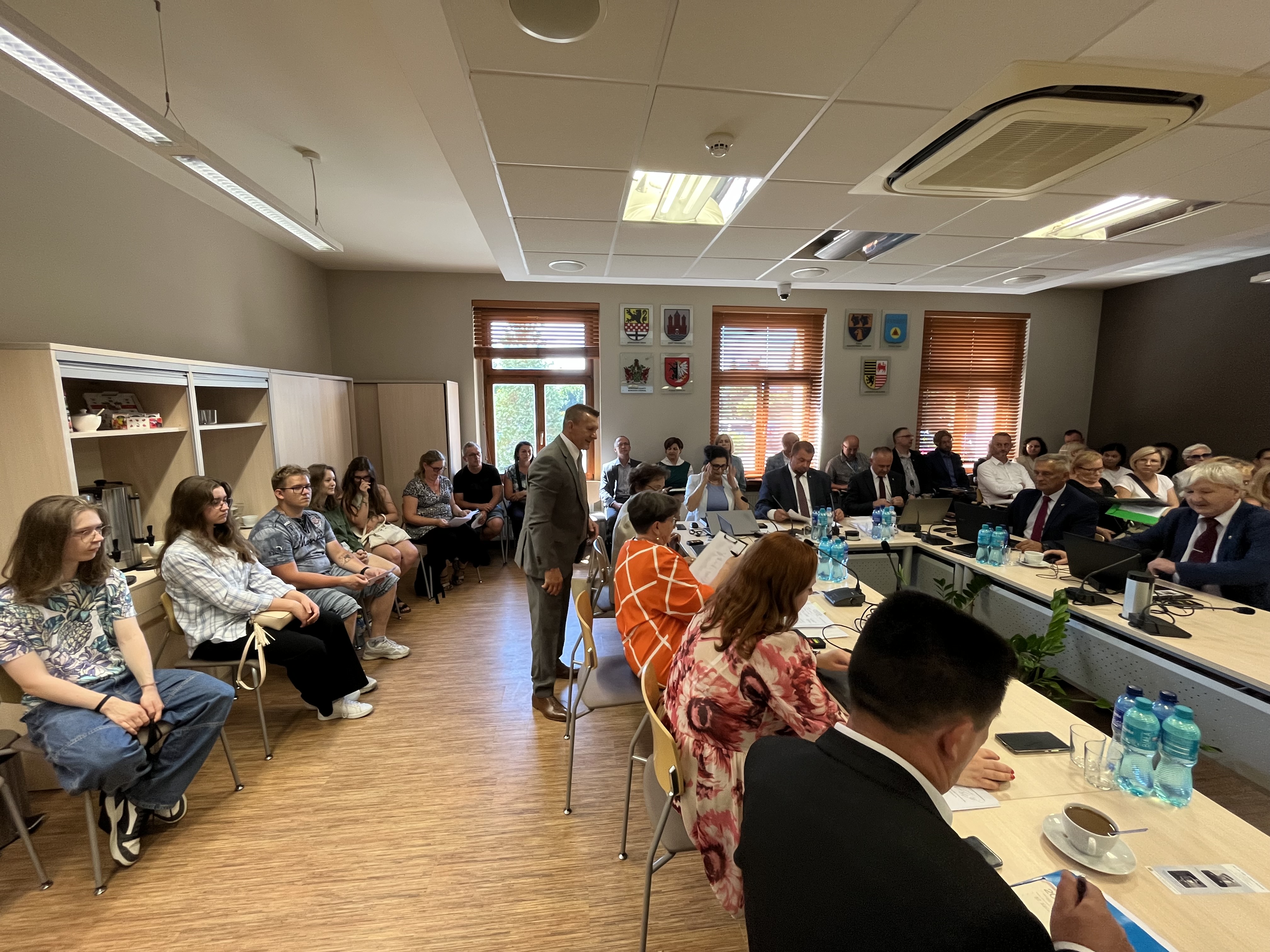 Zainteresowani losami MDK w Raciborzu na sesji czerwcowej Rady Powiatu Raciborskiego 