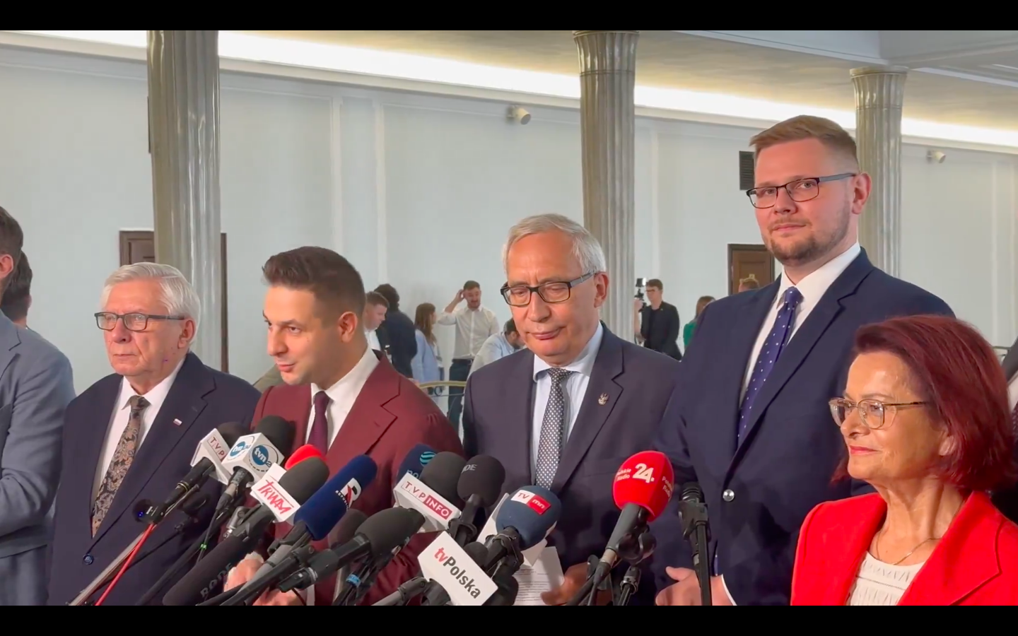 Politycy Suwerennej Polski wystąpili na konferencji prasowej dotyczącej posiedzenia komisji immunitetowej